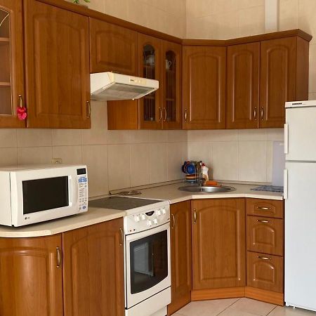 Comfortable Apartment On The Obolon Kiev Ngoại thất bức ảnh