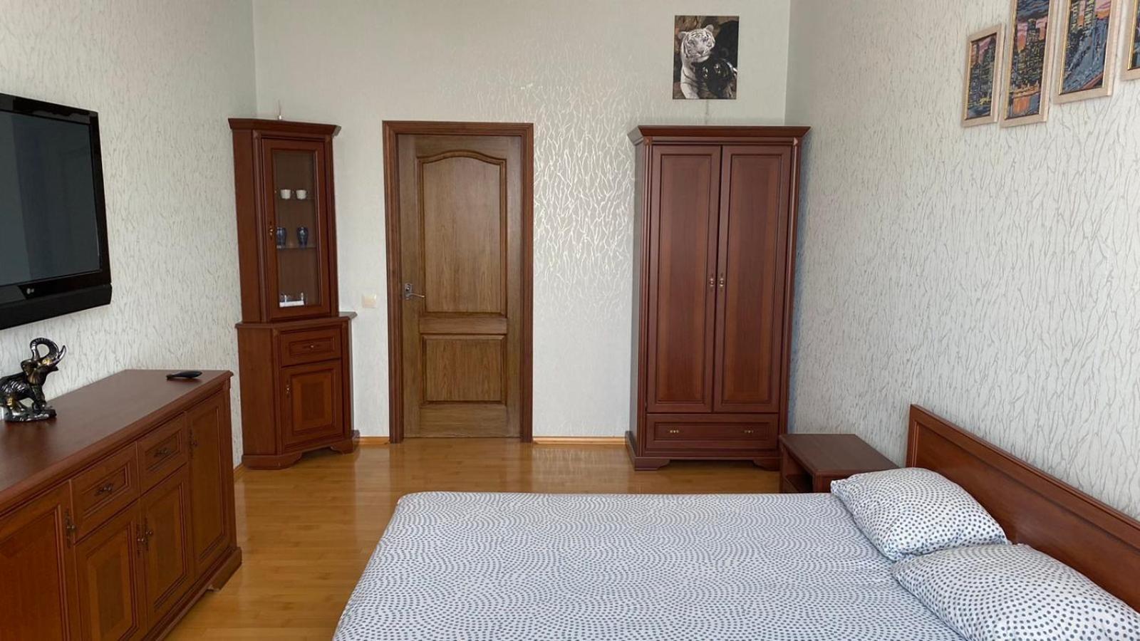 Comfortable Apartment On The Obolon Kiev Ngoại thất bức ảnh